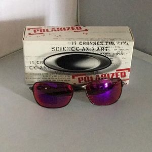 OAKLEY CWIRE POLARIZES.